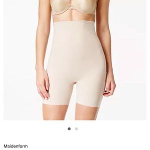 Maidenform Women's Light Control High-Waist Thigh Slimmer DM2561